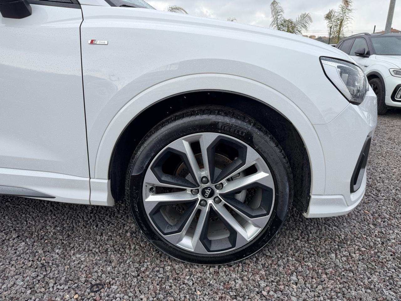 AUDI Q3 2.0TDI quattro S-LINE NAVI LED CERCHI 20 PELLE RETROCAMERA