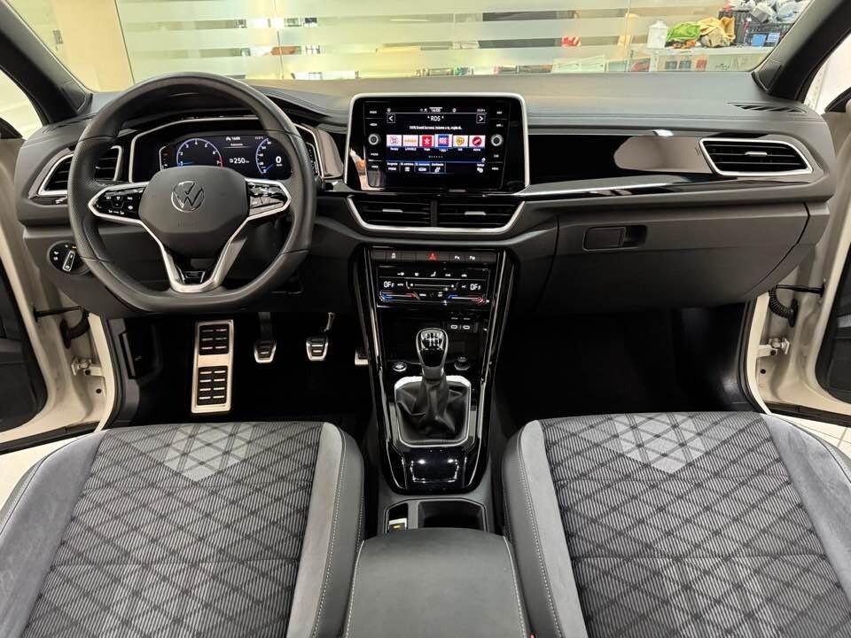 Volkswagen T-Roc 1.0 TSI R-Line 2023