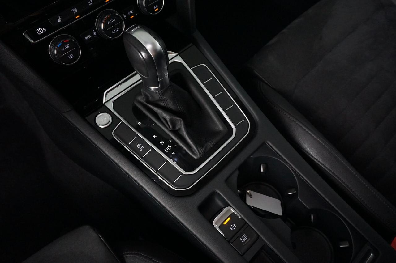 Volkswagen Passat Variant 2.0 TDI DSG Executive BlueMotion Tech.