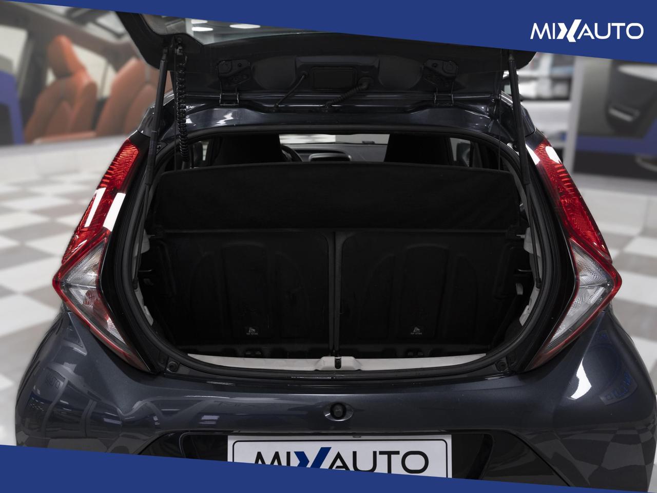 Toyota Aygo 1.0 X-Play Connect 72CV