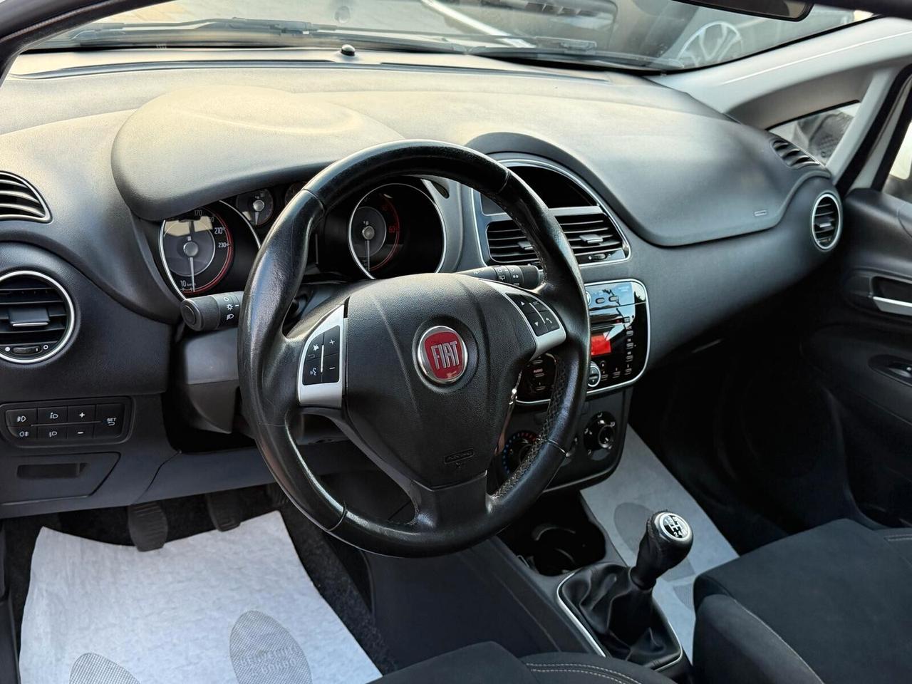 Fiat Punto New 1.3 M.JET 75 cv. 5p LOUNGE (MOTORE DA RIVEDERE)