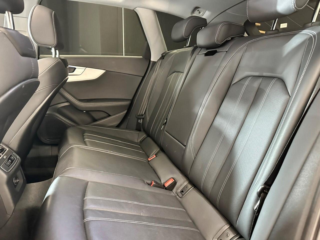 Audi A4 allroad 2.0 204 CV Identity Contrast Full 2024