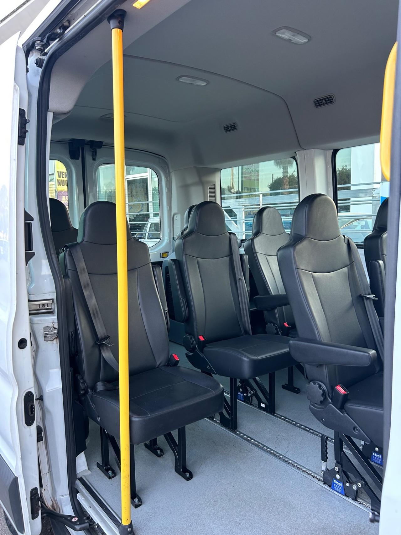 Ford Transit 350 2.0TDCi EcoBlue 130CV 9 posti+pedana disabili