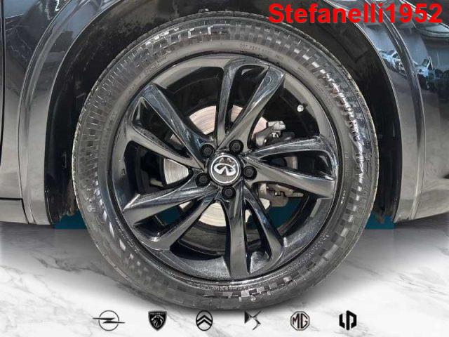 INFINITI Q30 - 1.5d Premium City Black 109cv dct