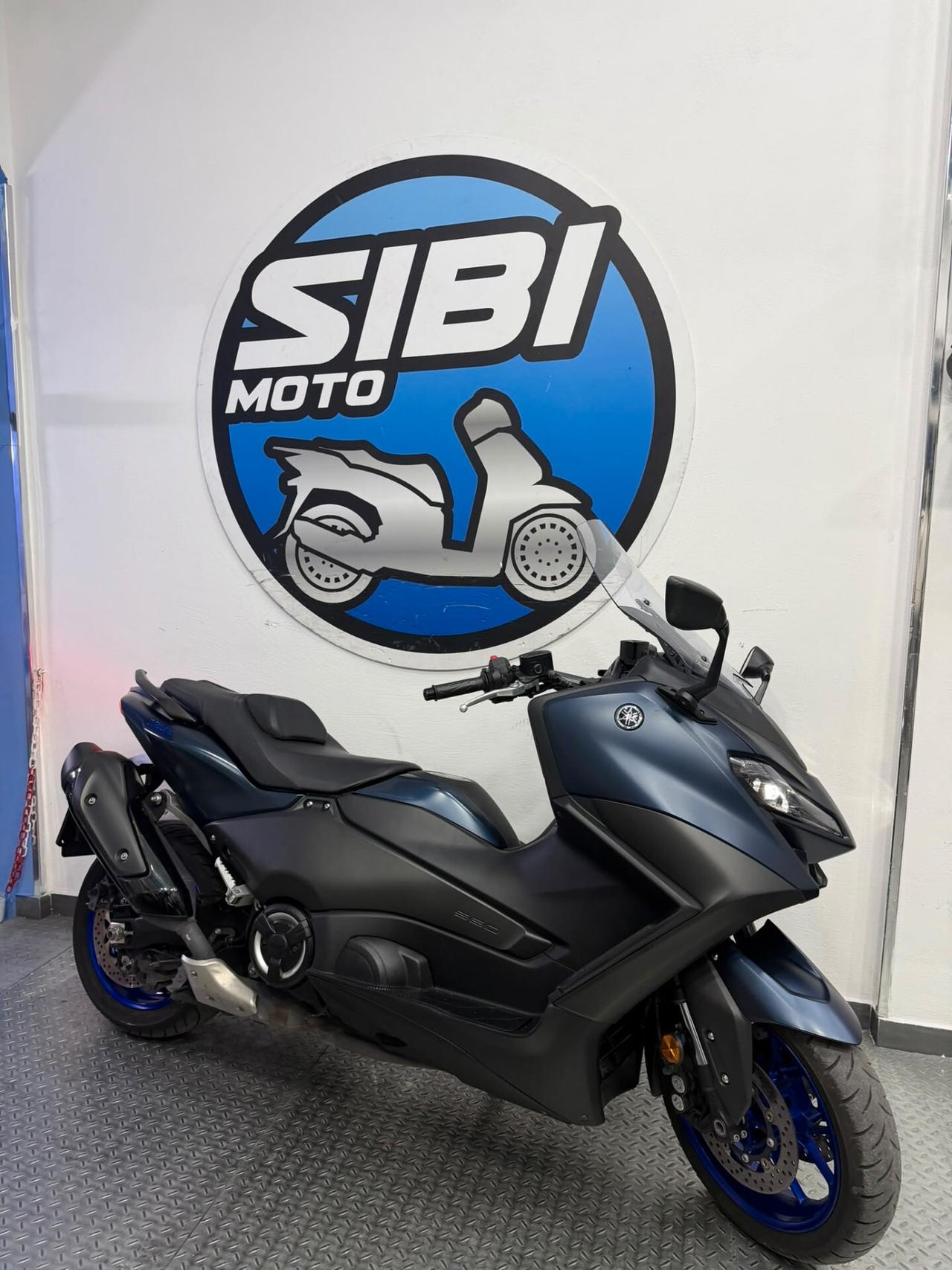 Yamaha T Max 560