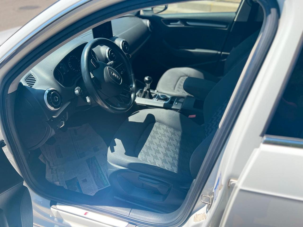 Audi A3 SPB 1.6 TDI clean diesel Ambiente