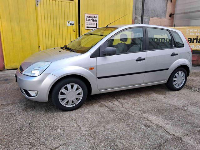 FORD Fiesta 1.4 16V 5p. Ghia ok neopatentati