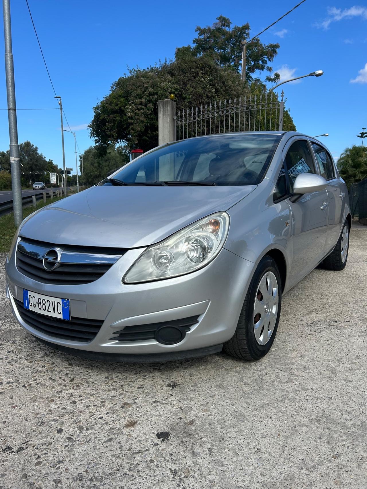 Opel Corsa 1.2 5 porte Cosmo