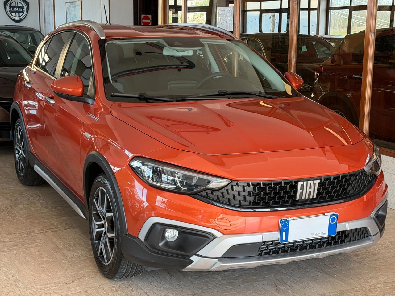 Fiat Tipo New 1.6 M.JET 130 cv. 5 porte CROSS (Nav)