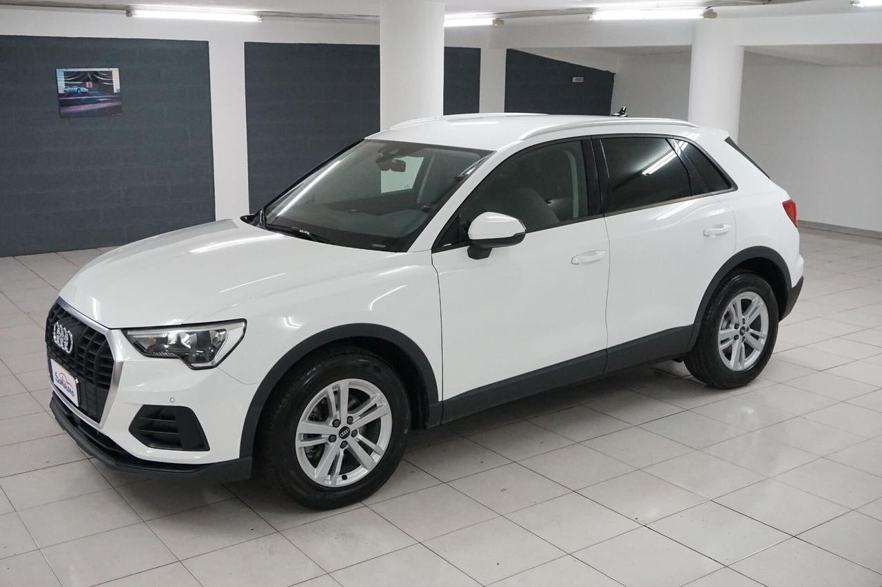 Audi Q3 35 TDI S tronic Business