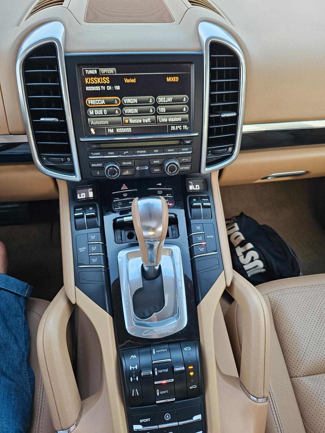 Porsche Cayenne 3.0 diesel V6 240cv