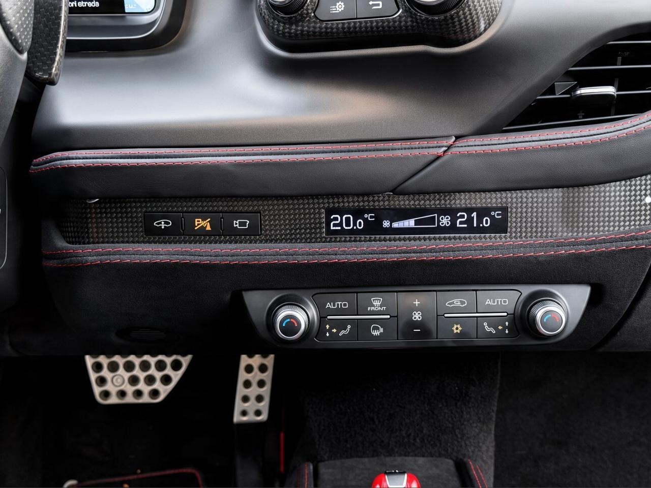 Ferrari F8 Tributo 3.9 V8 720CV LIFT SEDILI RACING CARBONIO