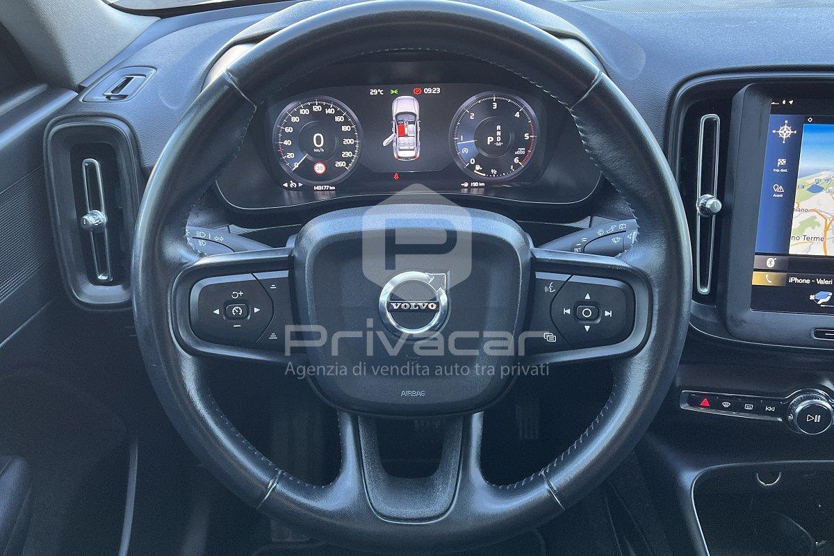 VOLVO XC40 D3 AWD Geartronic Momentum