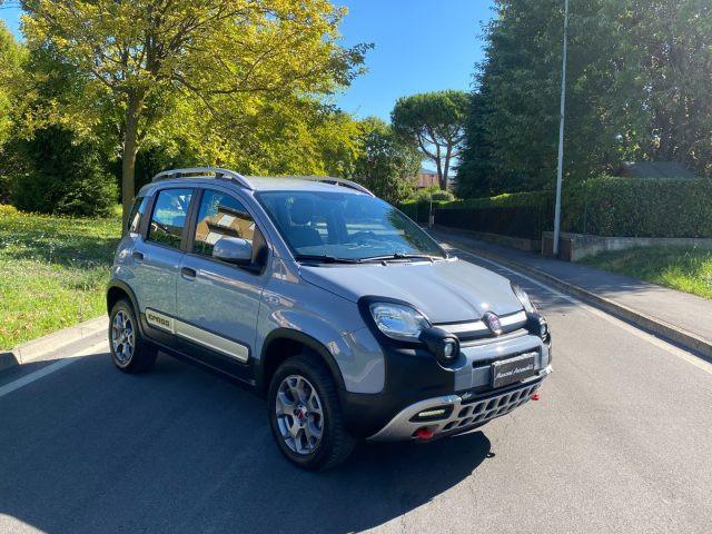 FIAT Panda CROSS 0.9 TwinAir Turbo S&S 4x4 5 POSTI