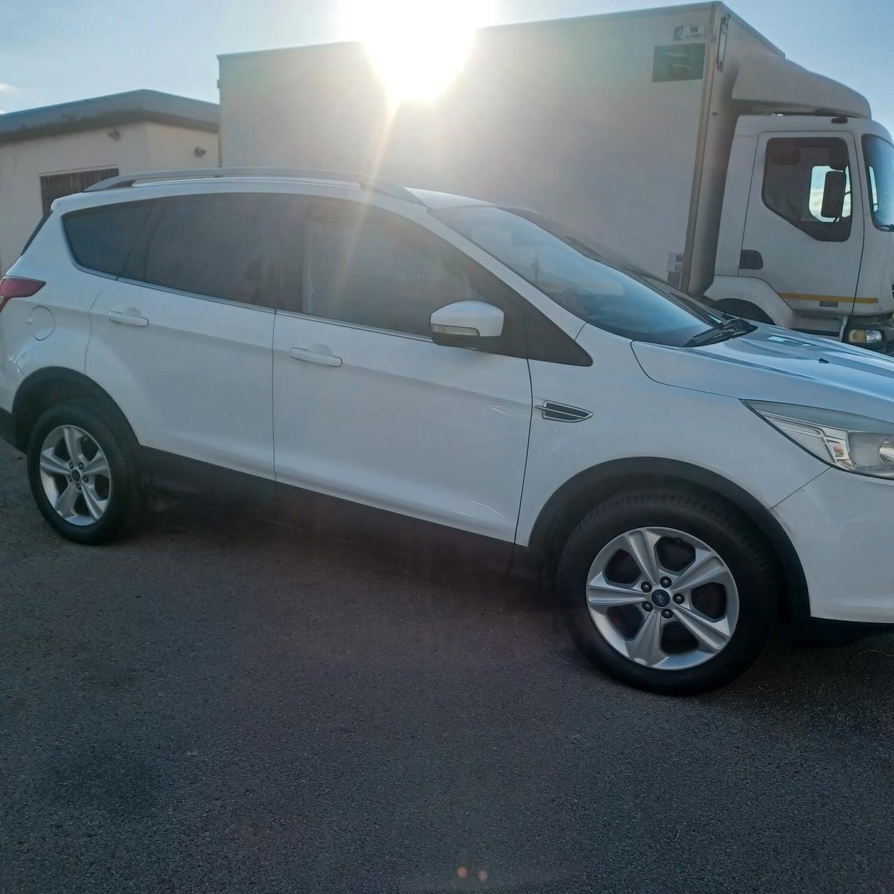 117.938KM KUGA 2.0 TDI PERFETTO