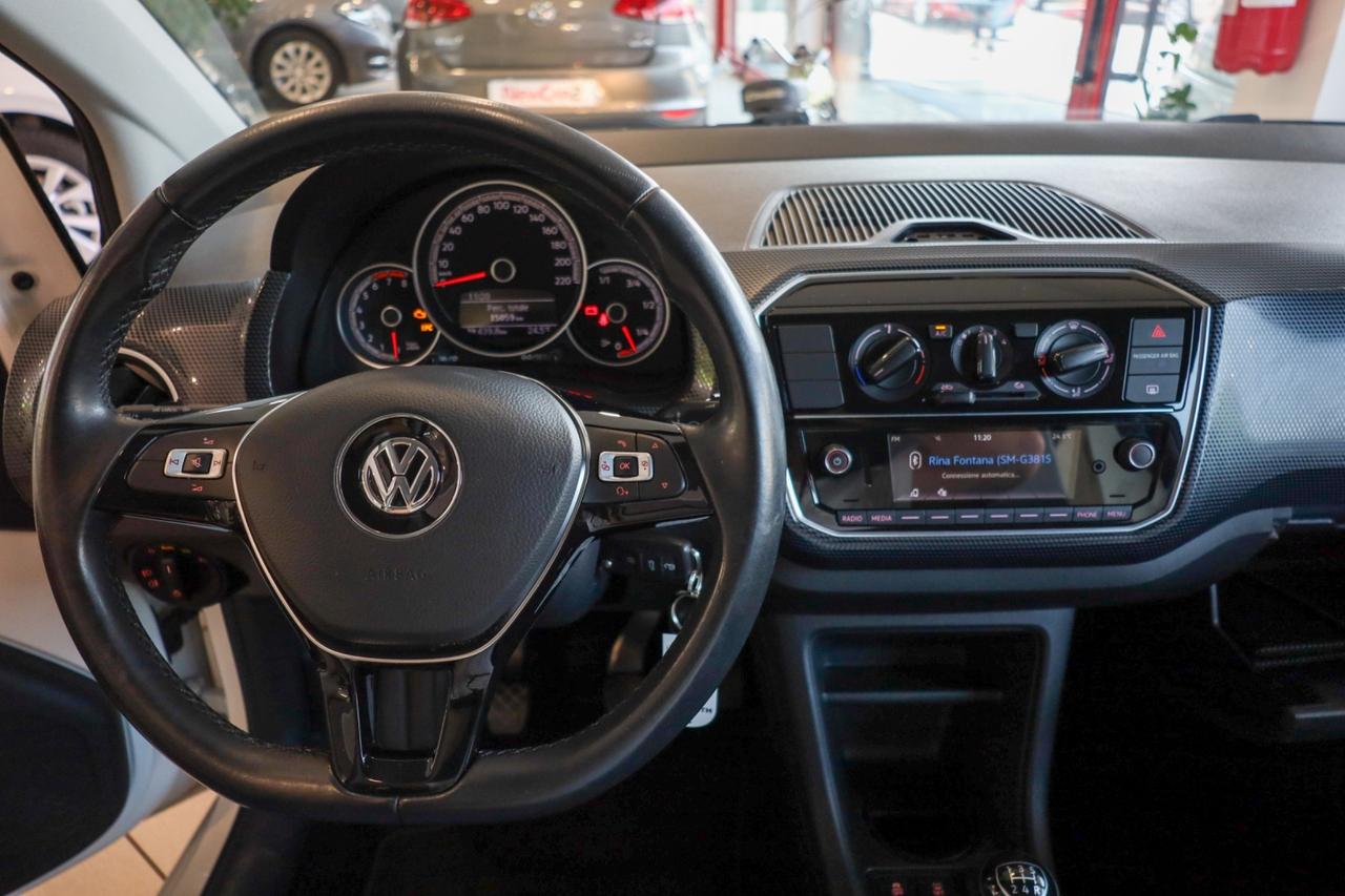 VOLKSWAGEN UP! 1.0 MOVE UP! km 15.000 NEOPATENTATI