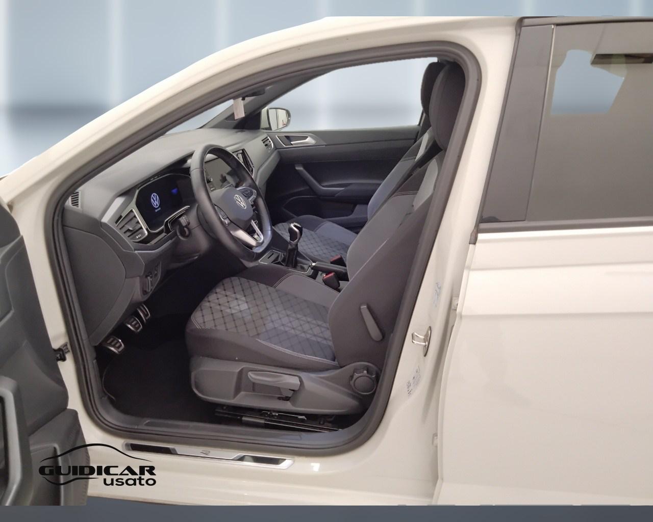 VOLKSWAGEN Polo VI 2022 - Polo 1.0 tsi R-Line 95cv