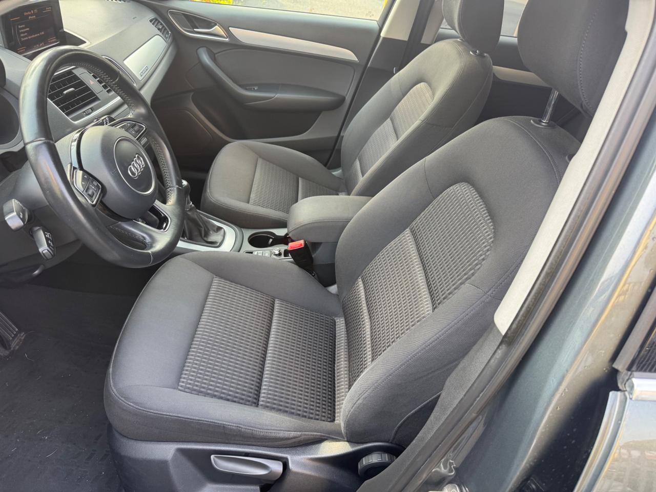 Audi Q3 2.0 TDI 4X4 neopaten garanzia 12 mesi