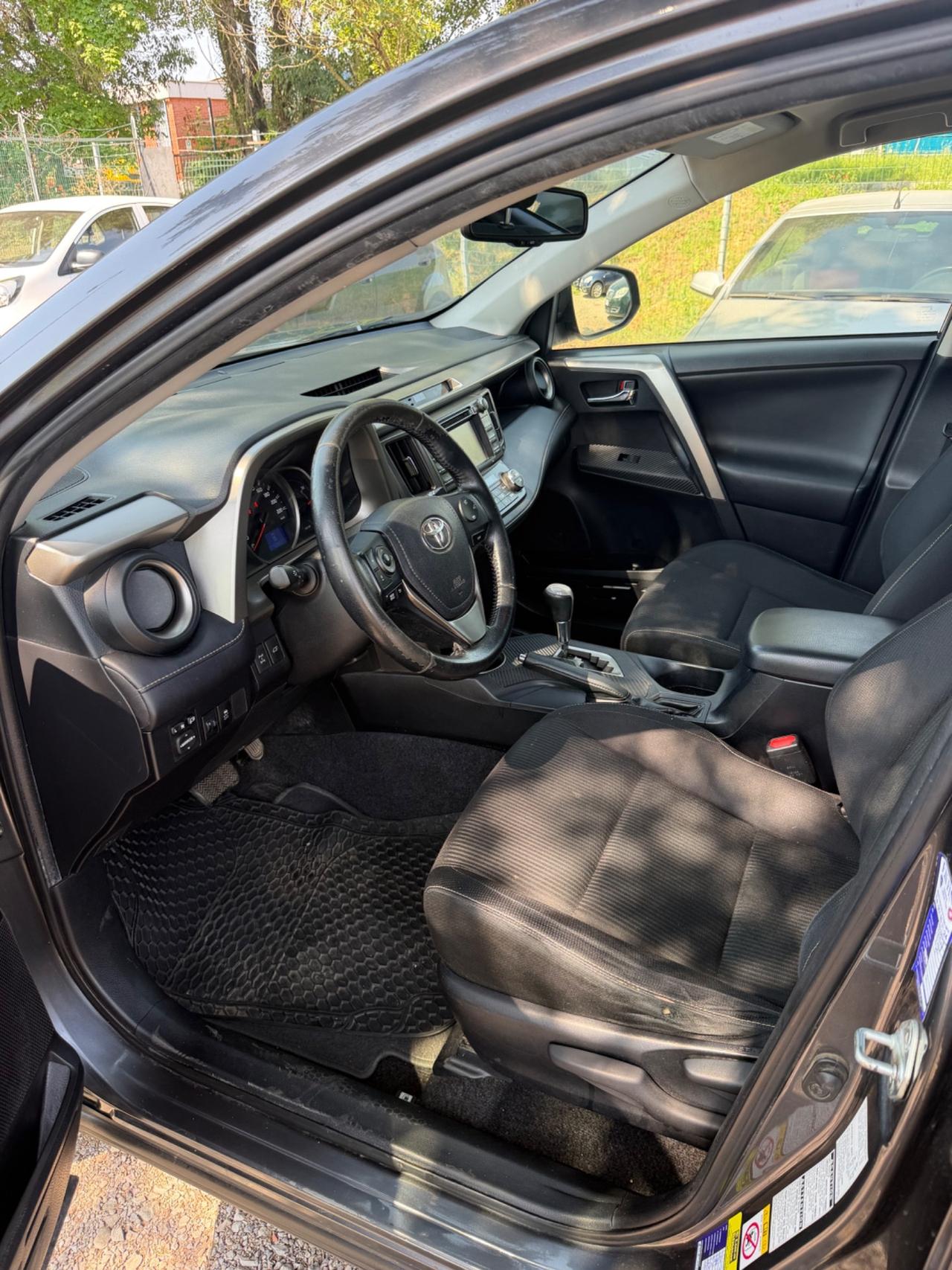Gancio traino -Toyota RAV 4 RAV4 2.2 D-CAT A/T 4WD Active