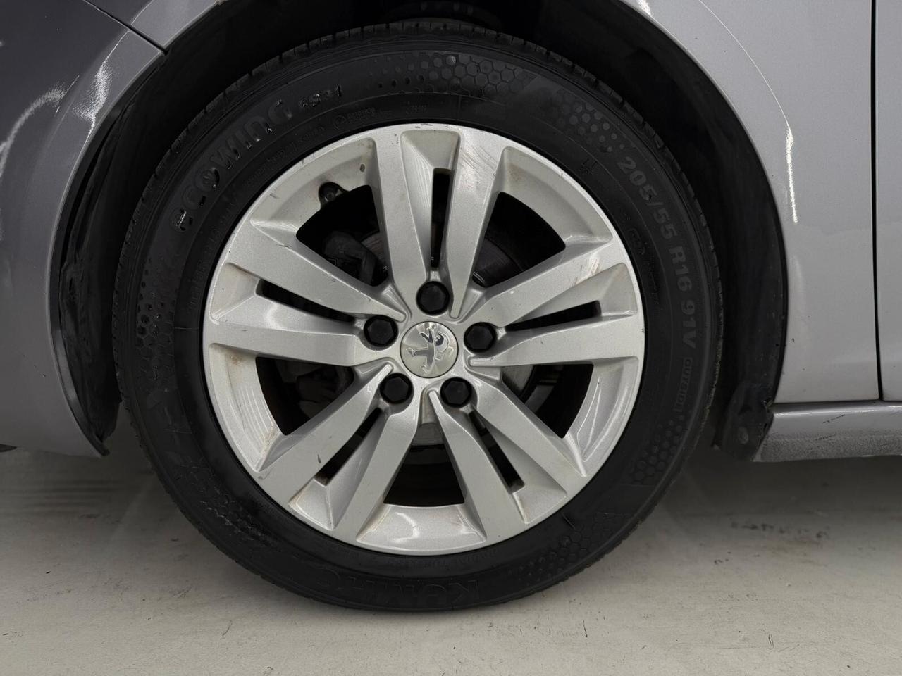 Peugeot 308 5P-1.5HDI-FULL OPTIONAL-KM CERTI-12 M GAR-PERMUTE