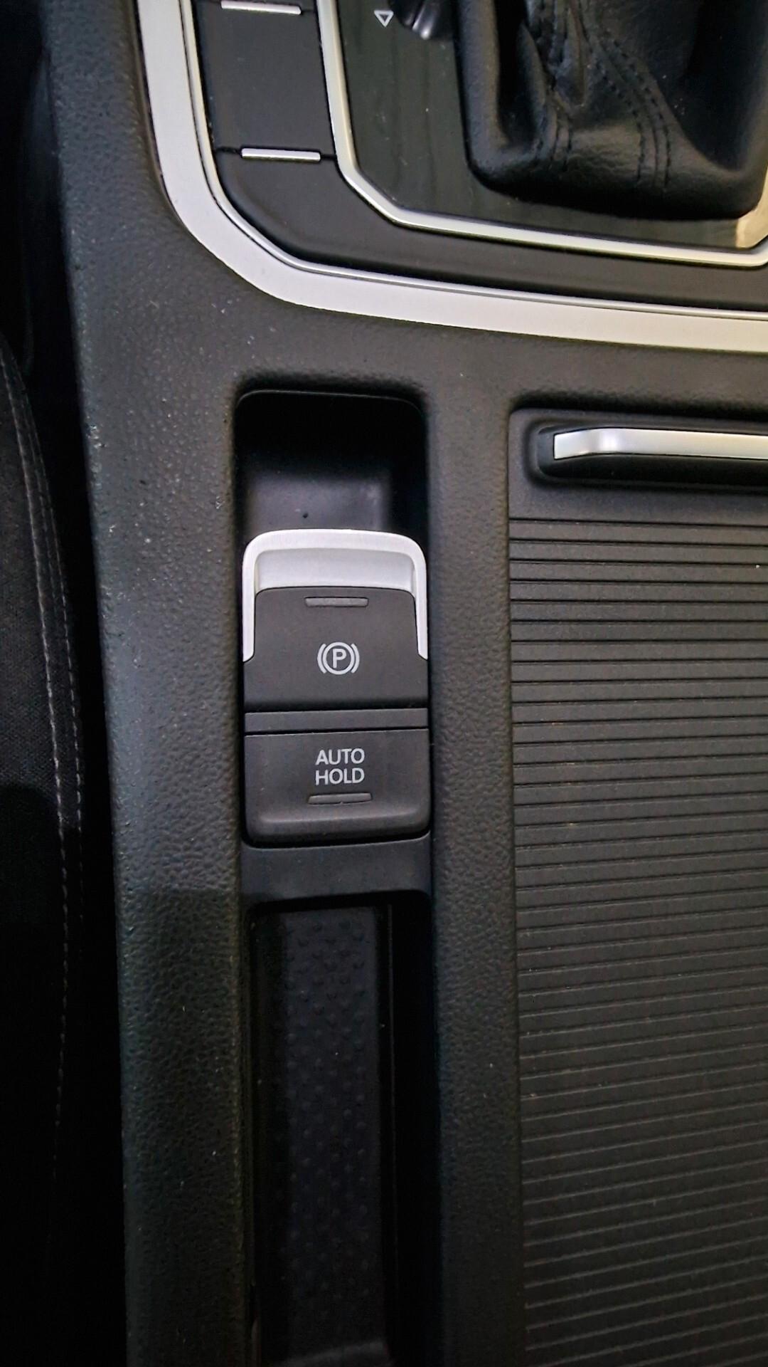 Volkswagen Passat Variant 1.6 TDI DSG Comfortline BlueMotion Tech.