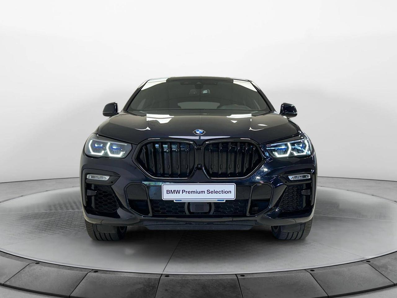 BMW X6 M50i