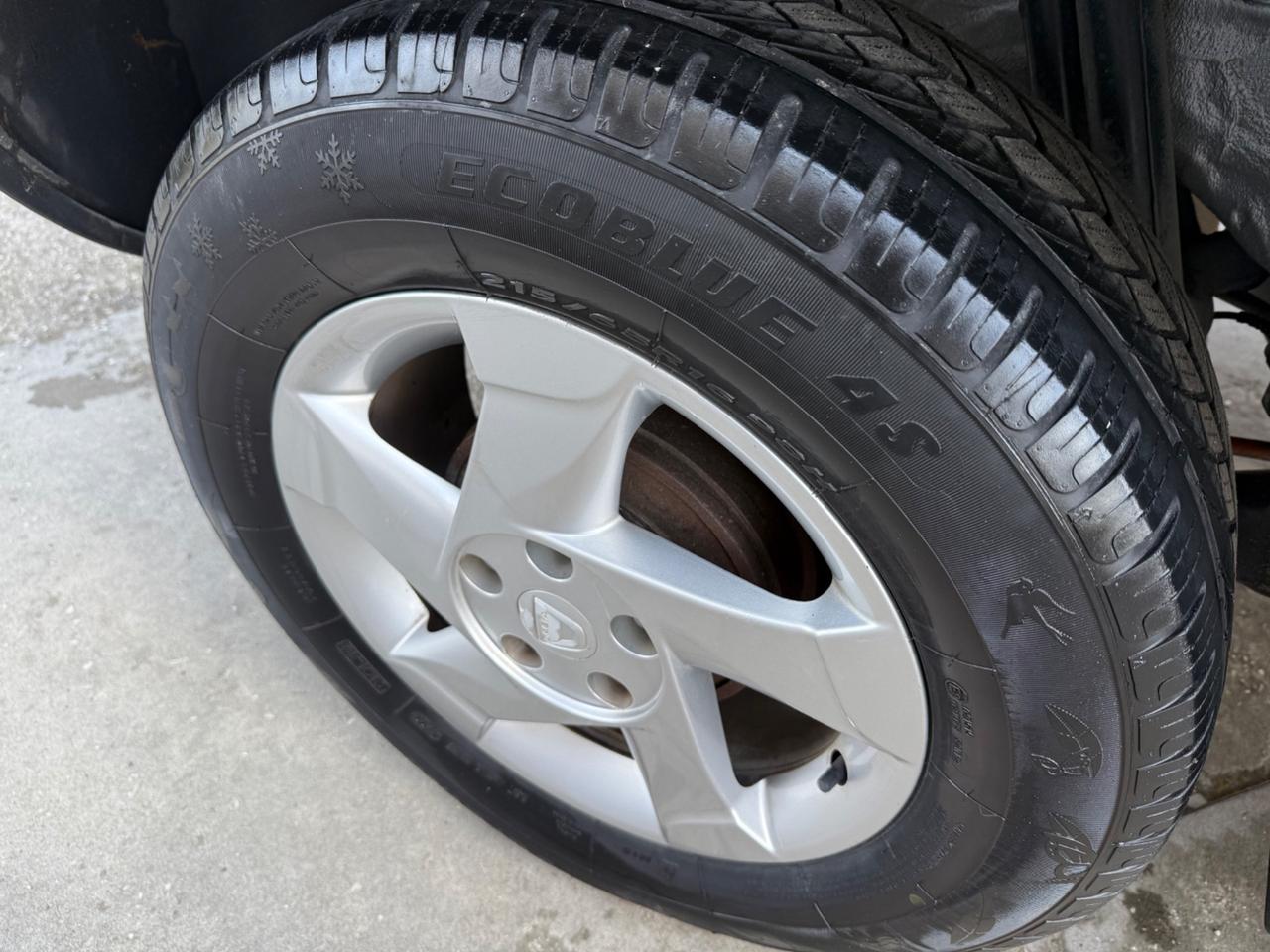 Dacia Duster 1.6 GPL DI SERIE 2032 NEOPAT. 2012