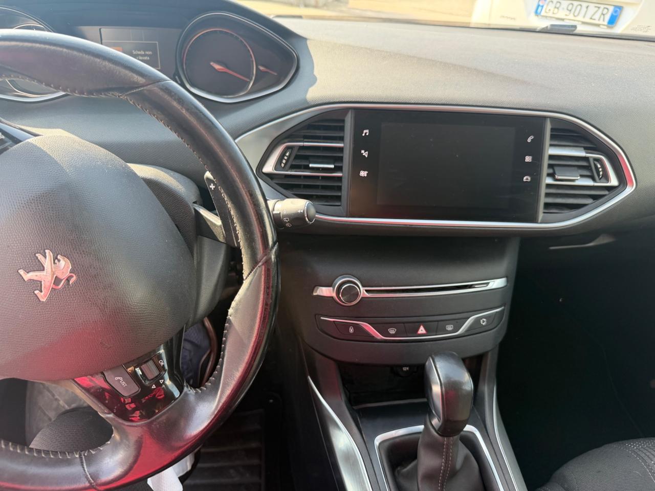 Peugeot 308 BlueHDi 120 S&S EAT6 Allure