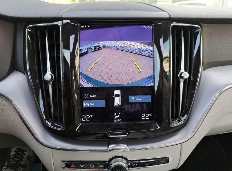 Volvo XC60 B4 AWD Geartronic Momentum