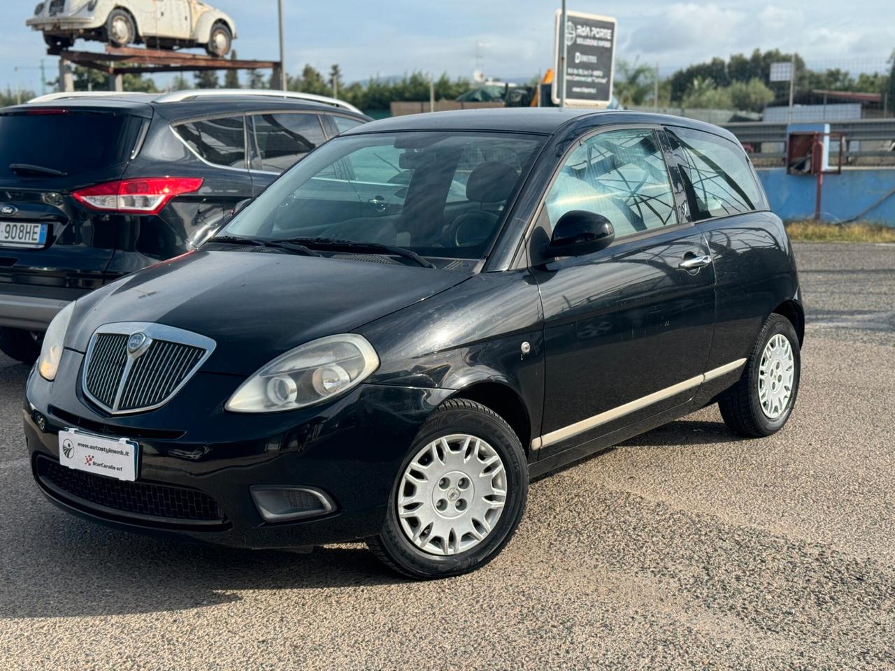 Lancia Ypsilon 1.2 69 CV Unyca - 2012