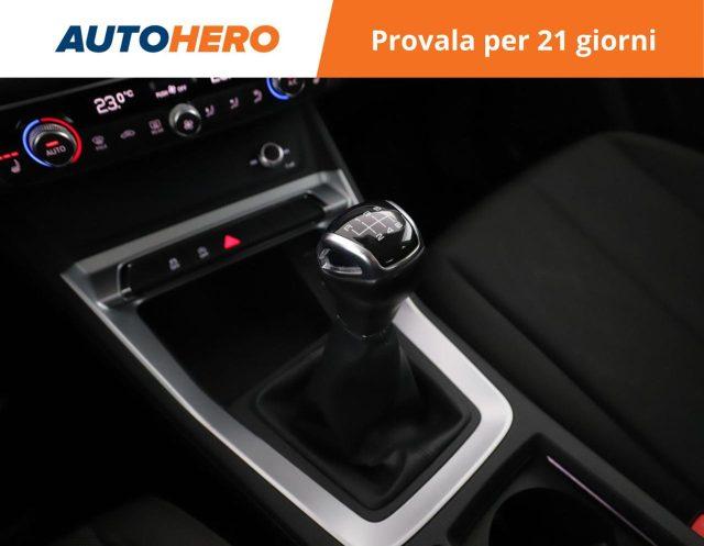 AUDI Q3 35 TFSI Business Advanced