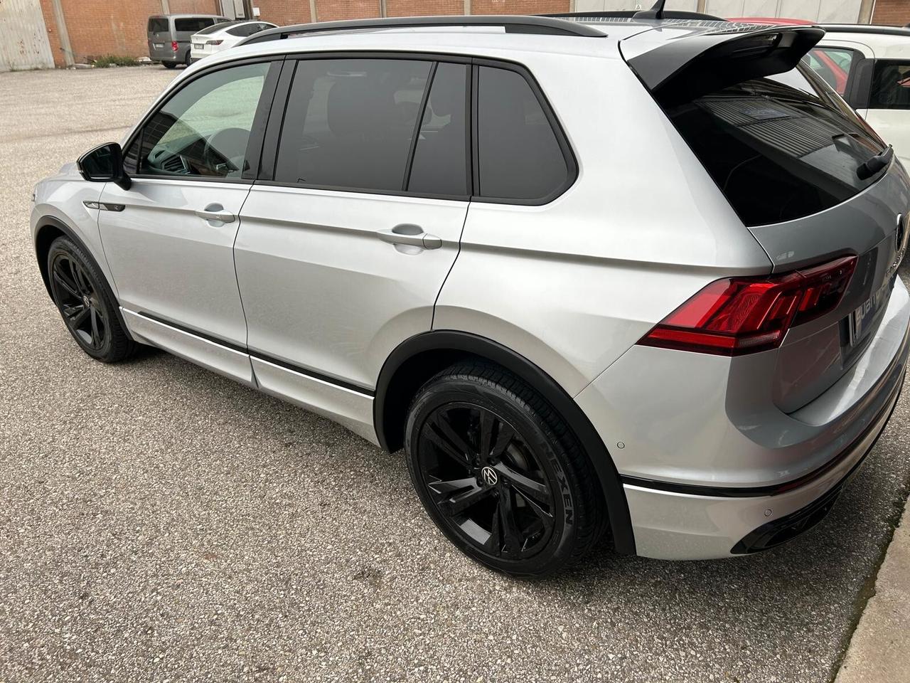 Volkswagen Tiguan 2.0 TDI 150 CV SCR DSG R-Line