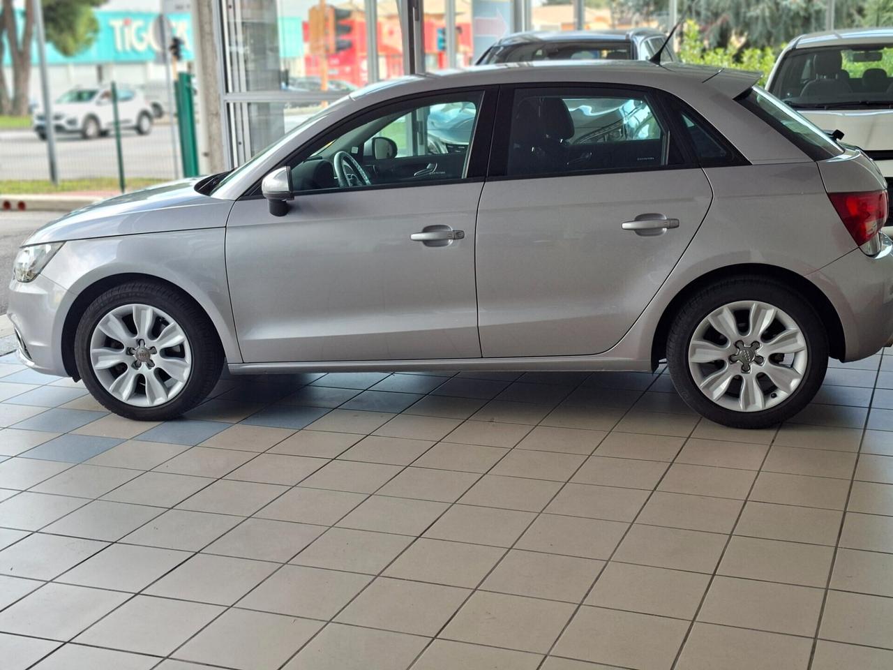 A1 Sportback 1.4 tfsi Ambition 122cv s-tronic Neopatentati