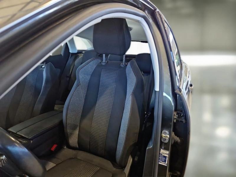 PEUGEOT 3008 BlueHDI 130 EAT8 S/S Business