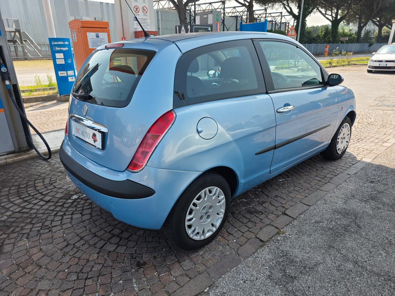 Lancia Ypsilon 1.2 con 140.000km