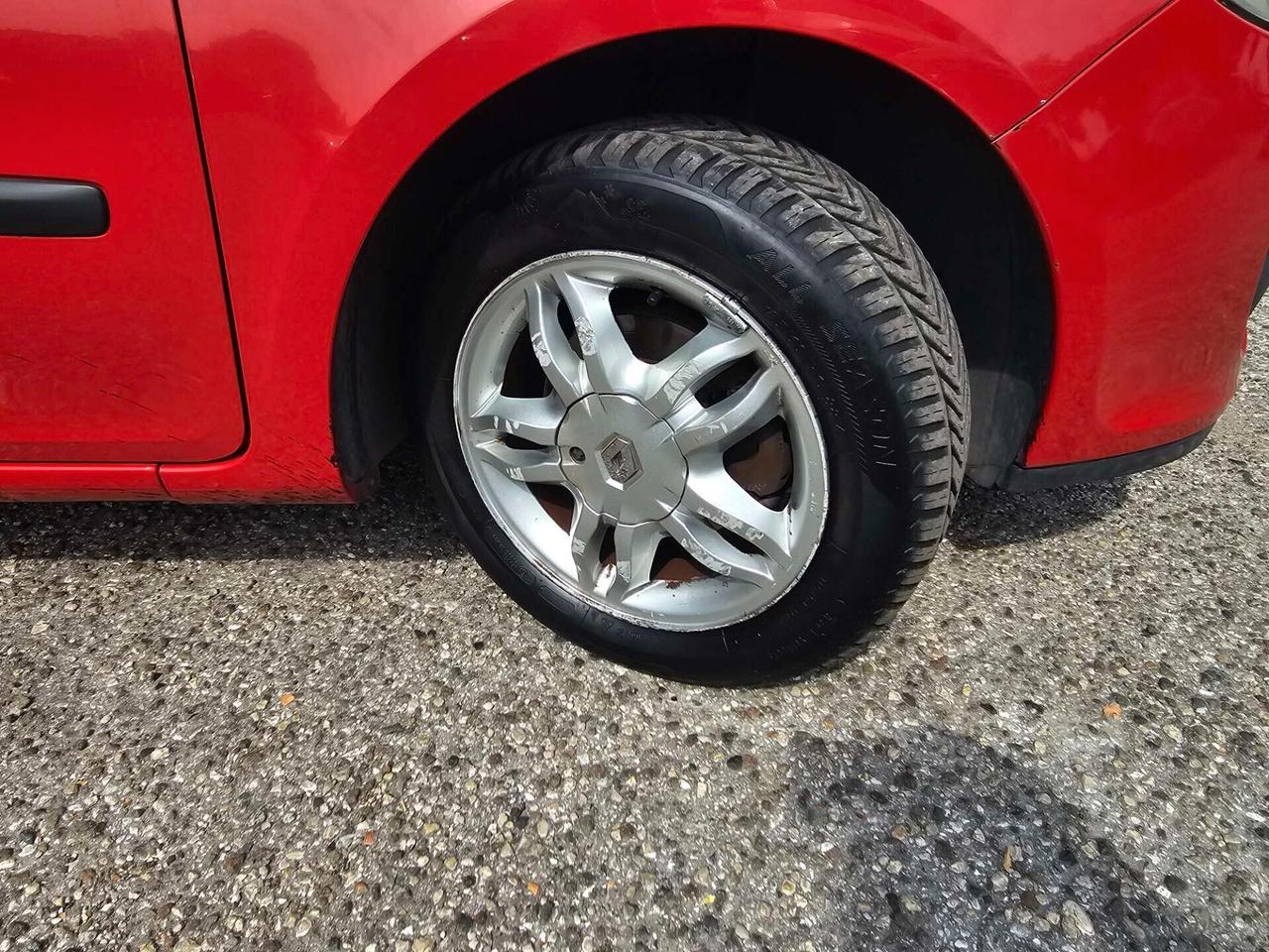 Renault Clio Storia 1.2 16V 5 porte Dynamique
