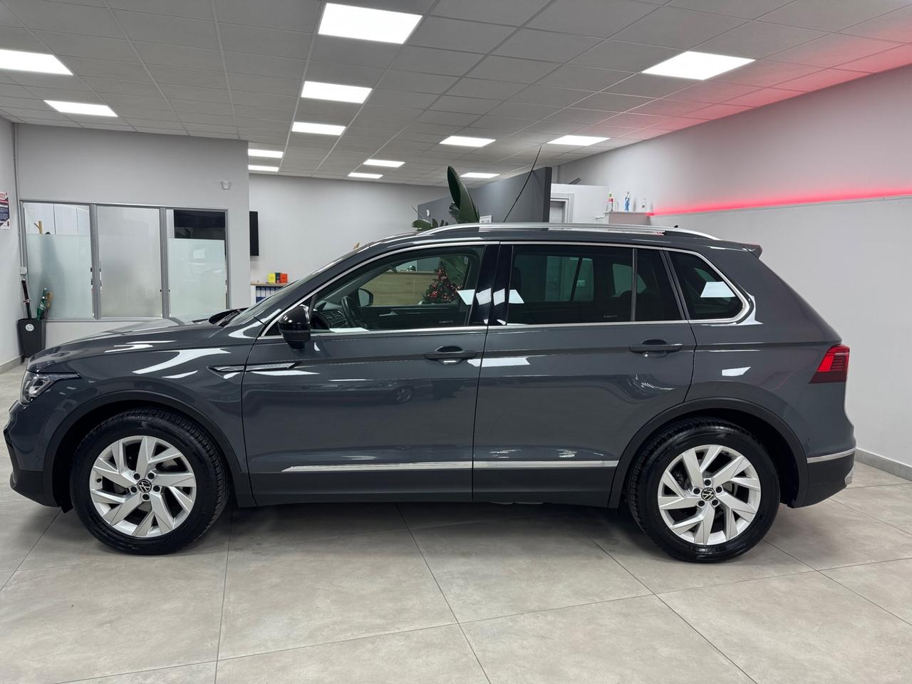 Volkswagen Tiguan 2.0 TDI 150 CV SCR DSG Elegance