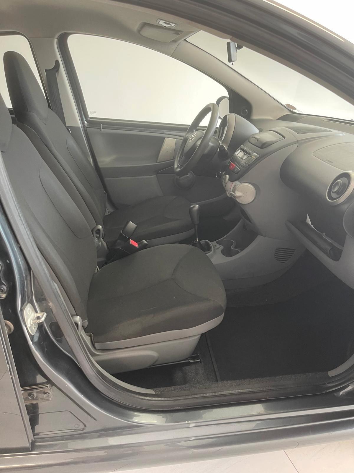 Toyota Aygo 1.0 12V VVT-i 5 porte Lounge Connect