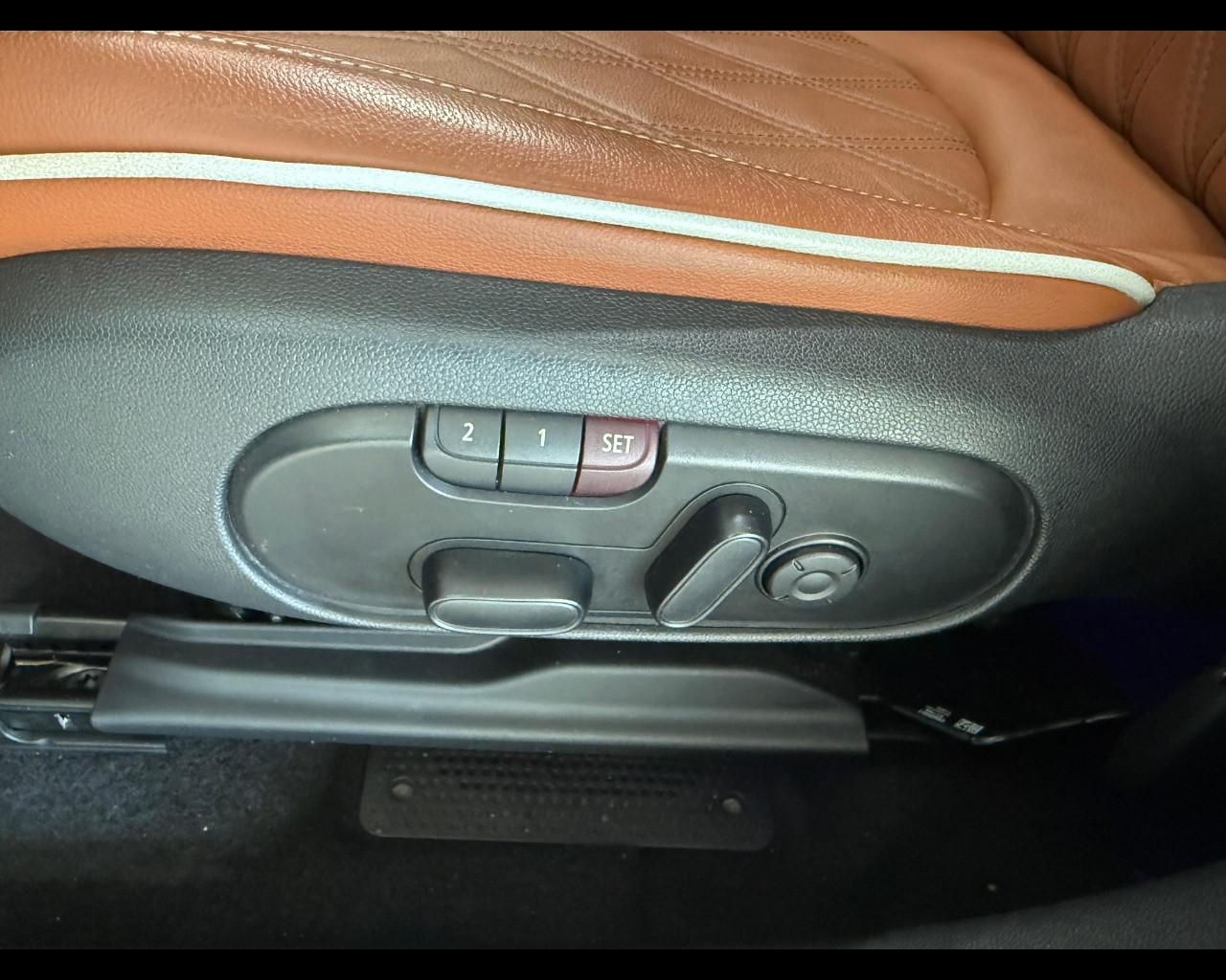 MINI Mini Countrym.(F60) - Mini 2.0 Cooper SD Yours Countryman ALL4