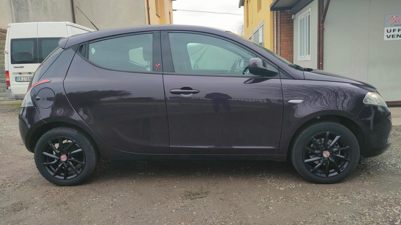 Lancia Ypsilon 5 Porte Ypsilon 1.2 8v Elefantino ecochic Gpl 69cv