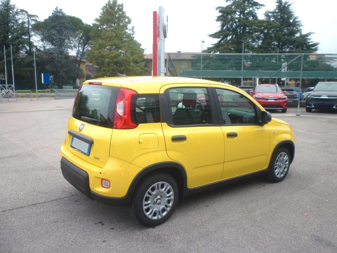 Fiat Panda 1.0 Hybrid 70 CV KM0 GIALLO 2024