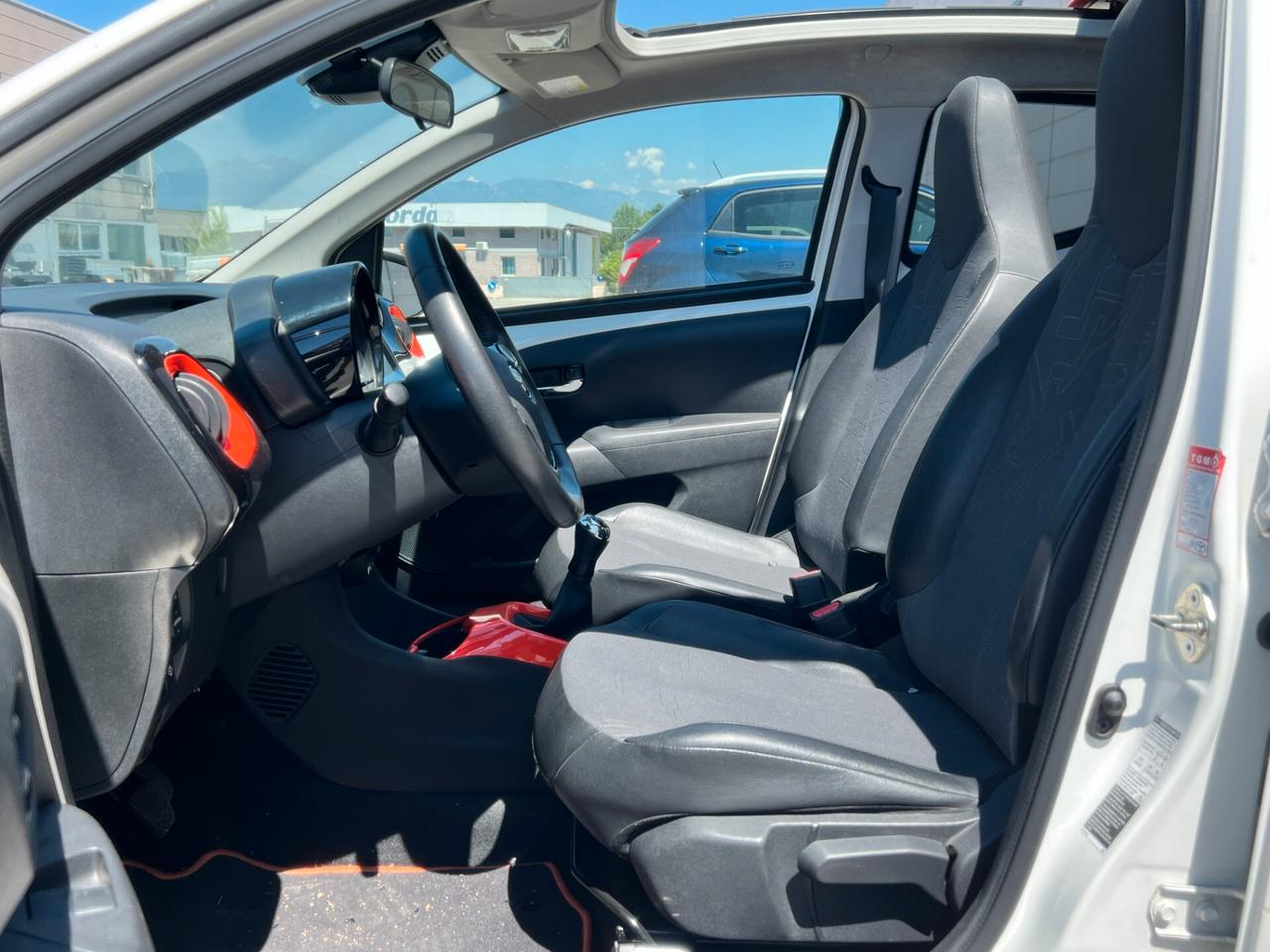 Toyota Aygo Connect 1.0 VVT-i 72 CV 5P. x-clusiv FULL