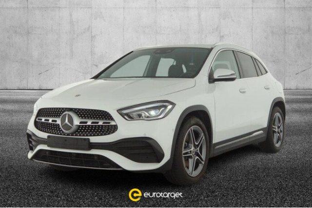 MERCEDES-BENZ GLA 200 Automatic Premium