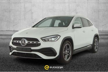 MERCEDES-BENZ GLA 200 Automatic Premium