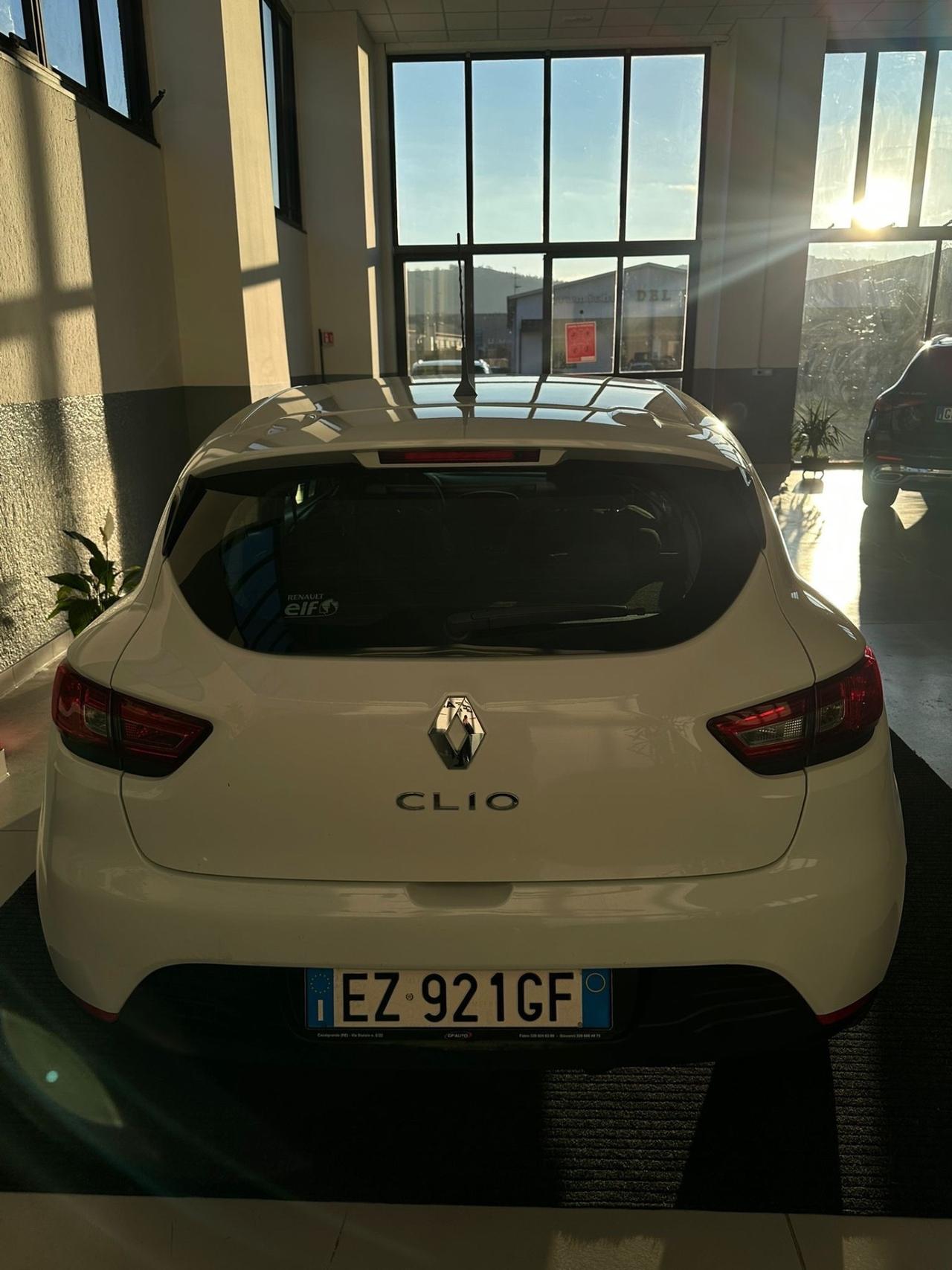 Renault Clio 1.2 75CV 5 porte Wave