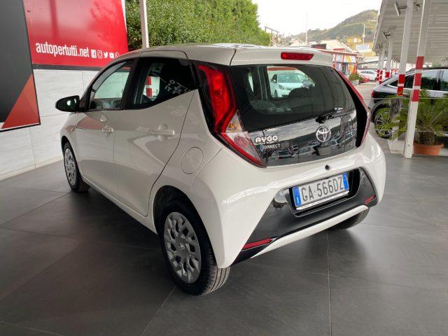 TOYOTA Aygo Connect 1.0 VVT-i 72 CV 5p x-play