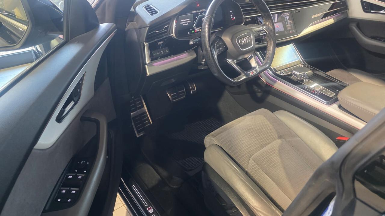 Audi Q8 50 TDI 286 CV quattro tiptronic S-LINE