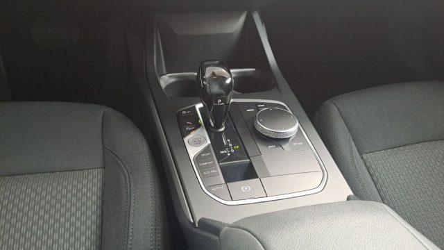 BMW 116 i 5p. Advantage Aut.