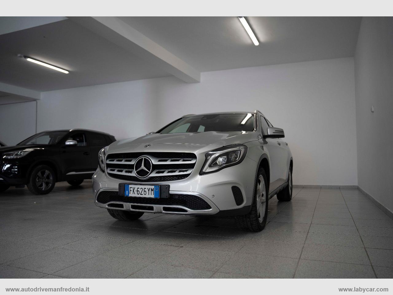 MERCEDES-BENZ GLA 220 CDI Automatic Premium