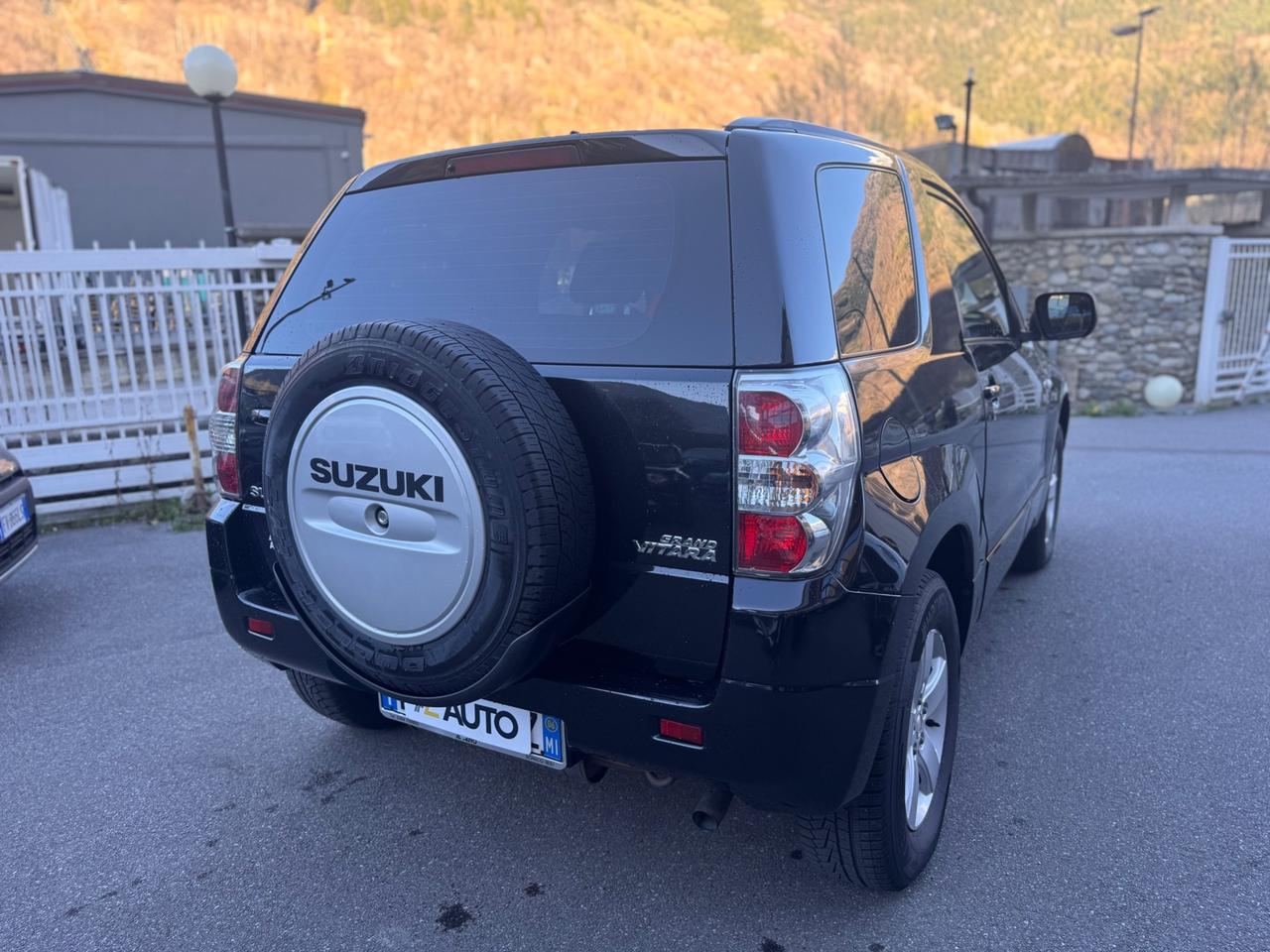 Suzuki Grand Vitara 1.9 DDiS 3 porte